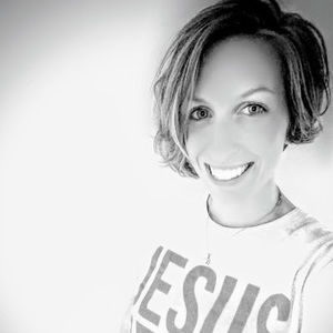 Meet your Posher, Nikki lee